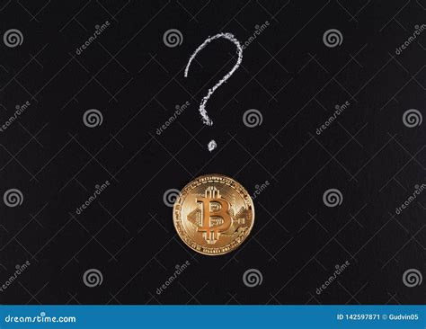 Bitcoin: Question about nextblockhash in bitcoin block struct